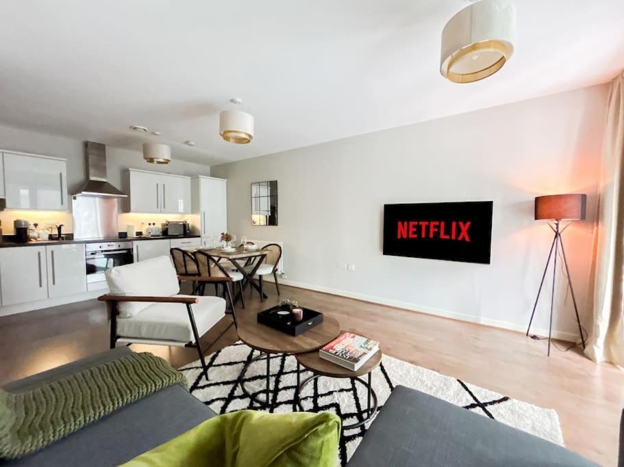 Apartamento Stylish Urban Sanctuary With Parking Londres Exterior foto