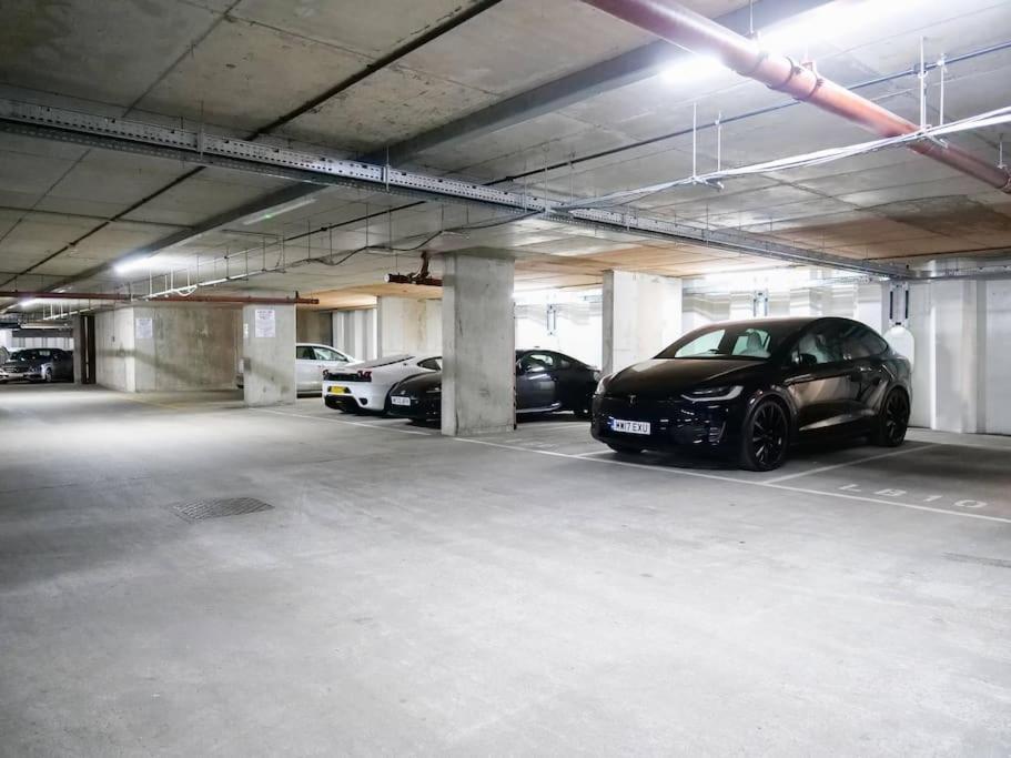 Apartamento Stylish Urban Sanctuary With Parking Londres Exterior foto