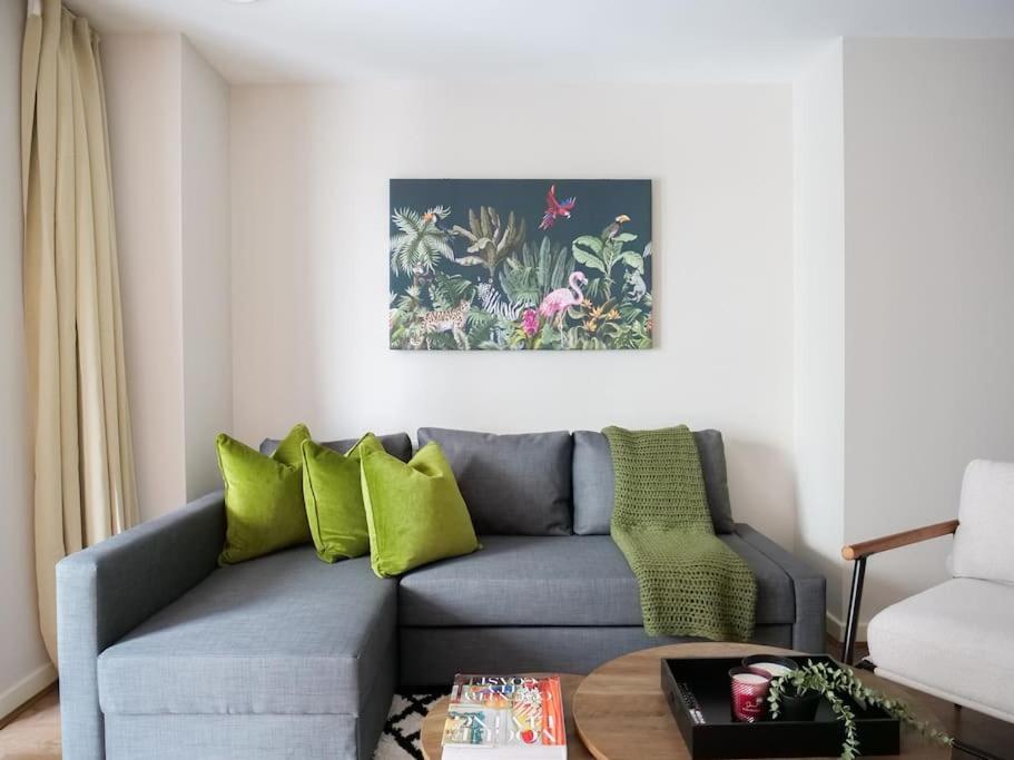 Apartamento Stylish Urban Sanctuary With Parking Londres Exterior foto