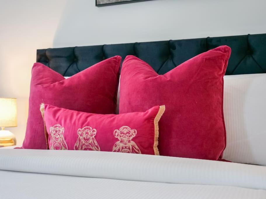 Apartamento Stylish Urban Sanctuary With Parking Londres Exterior foto
