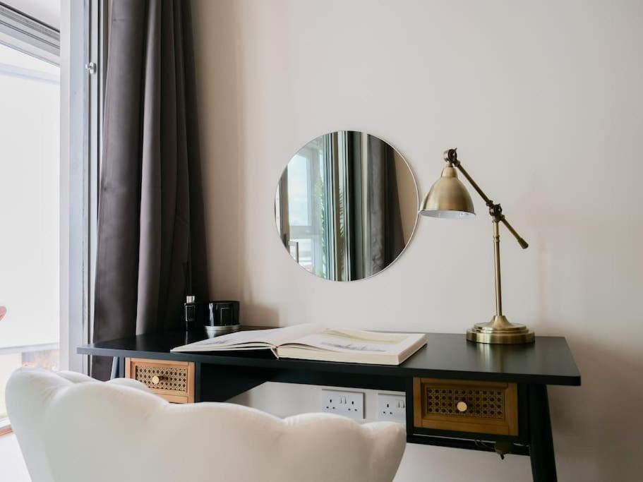 Apartamento Stylish Urban Sanctuary With Parking Londres Exterior foto